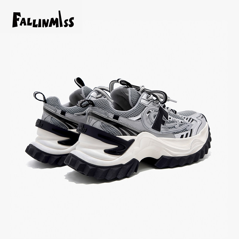 Реба/Чжоу также носят ту же самую обувь non-mystery galaxy shoes, новинка осени 2025 года, повседневная женская обувь для папы серебристого цвета.