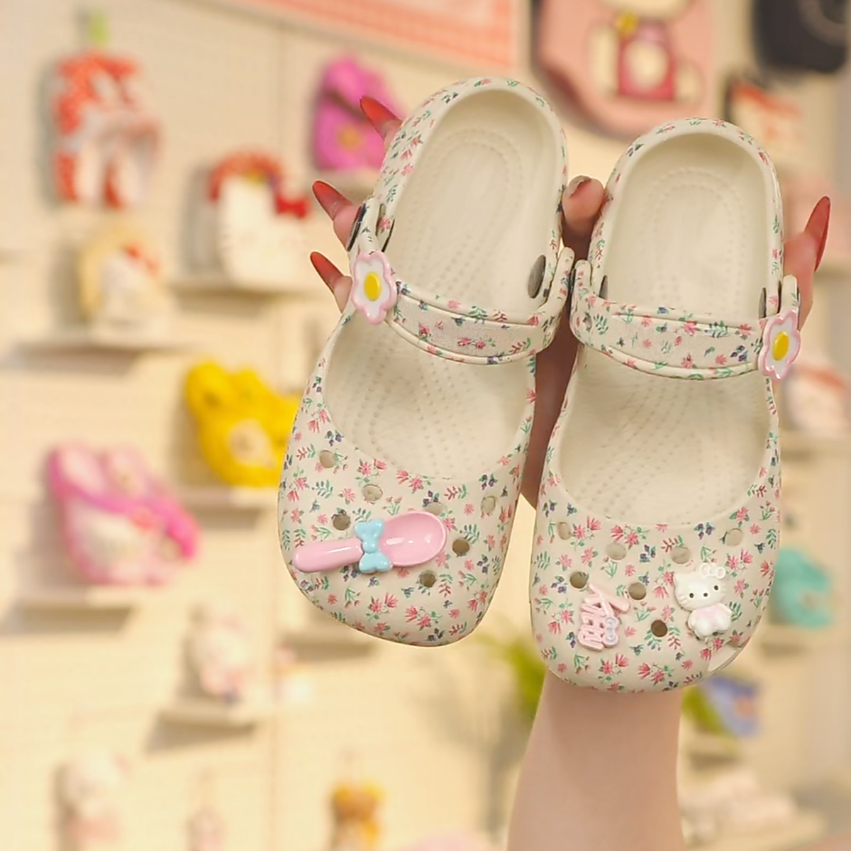 Балетки Hello Kitty Chuntian Huahua для родителей и детей, детская обувь с дырками, летняя удобная женская обувь treasure, сандалии и тапочки для девочек