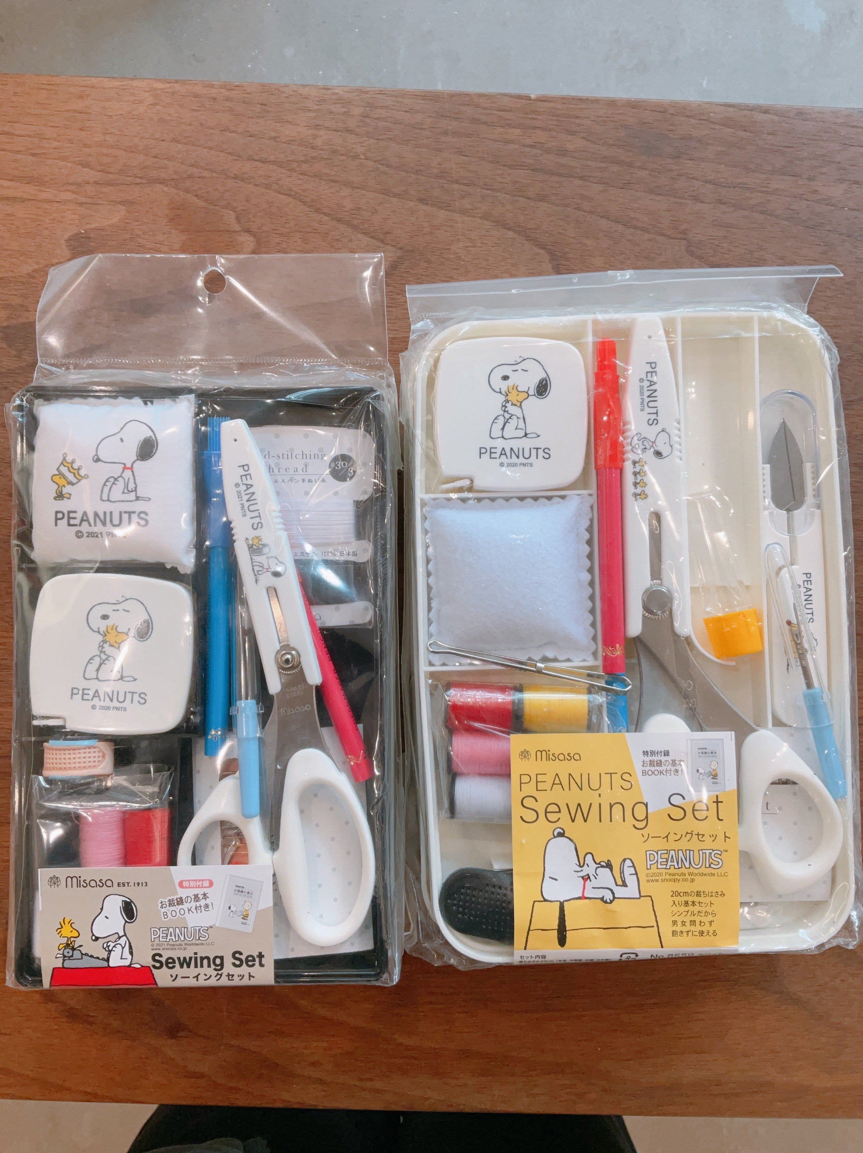 Misasa\u0026PEANUTS SNOOPY Scissors, Tape Measure, Sewing Set, Needle and Thread Box from Japan