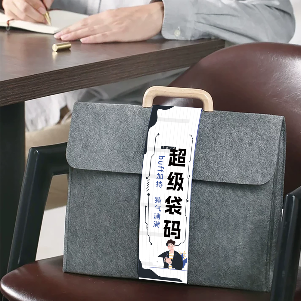 Подарки ко Дню программиста: компания дарит сотрудникам IT code farmers индивидуальные практичные сувениры, праздничные льготы, креативные IT-подарки