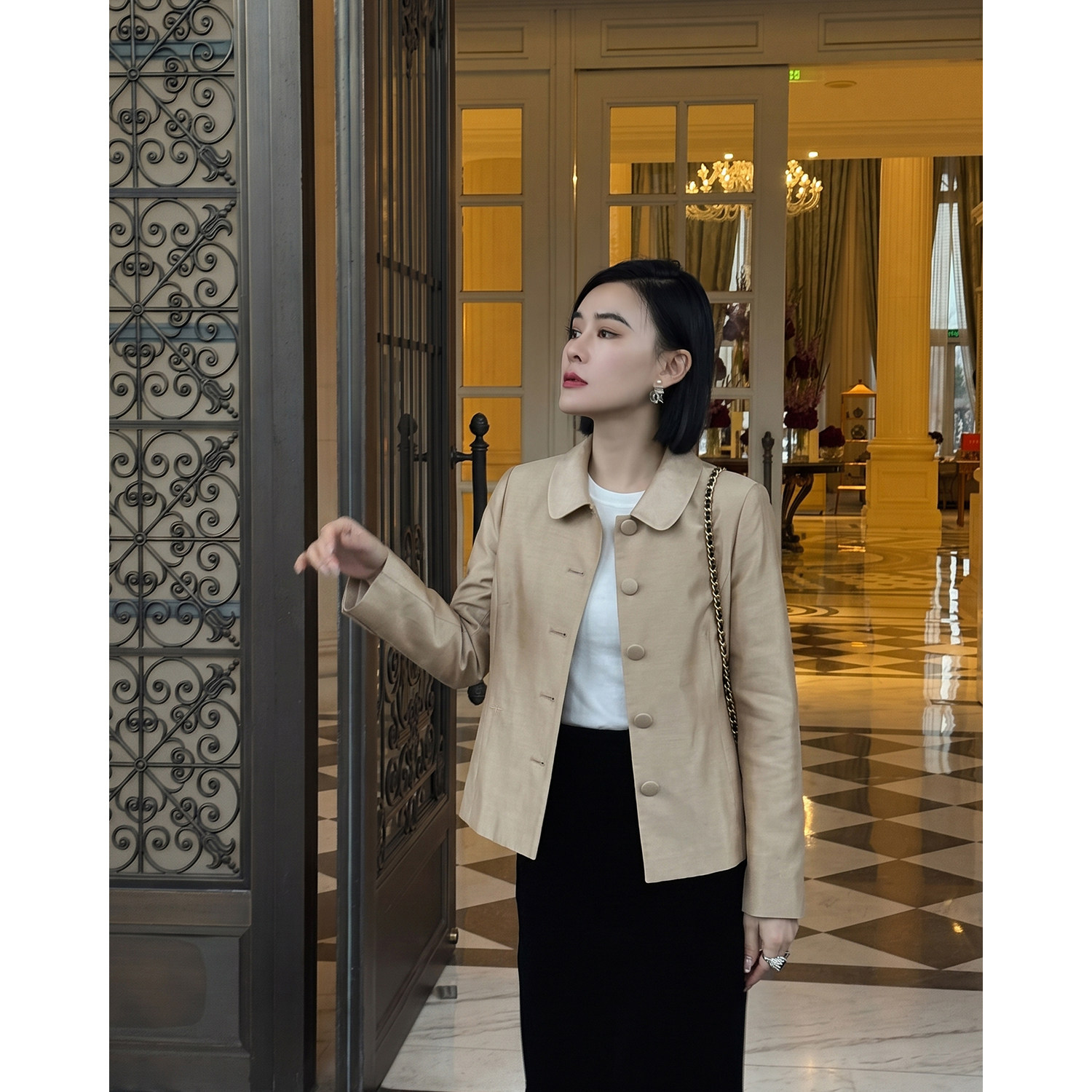 Пиджак от костюма Yuan Yiling [Милан], белый атласный лацкан, костюм с длинными рукавами, приталенный крой, высококачественный осенний стиль