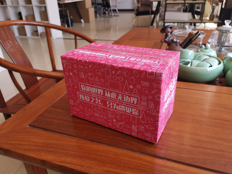 Сверхтвердая трехслойная красная картонная коробка почтовый ящик Taobao delivery carton упаковочная коробка логистическая коробка экспресс-упаковка картонная коробка
