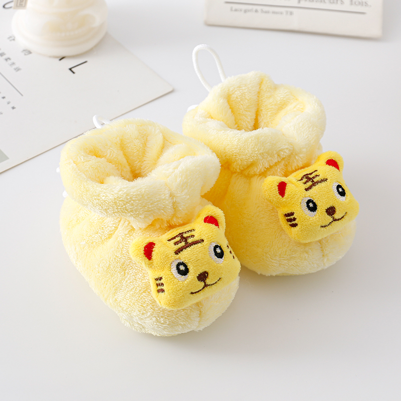 Осенне-зимняя маленькая хлопчатобумажная обувь для новорожденных мальчиков и девочек 0-3-6 месяцев, от 1 года, бархатная обувь на мягкой подошве, детская обувь