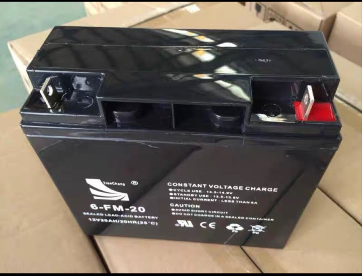 Свинцово-кислотная батарея Tianchang 6-FM-20, не требующая обслуживания, 12V20AH, солнечная система EPS / UPS с экраном постоянного тока