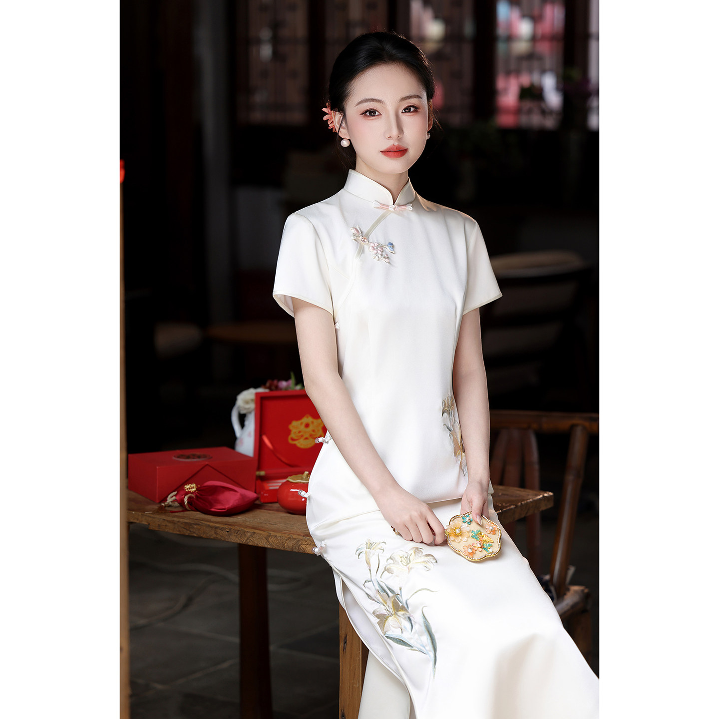 Новое белое свадебное платье cheongsam в китайском стиле с вышивкой Сучжоу, высококачественное атласное платье для тостов, молодое летнее платье
