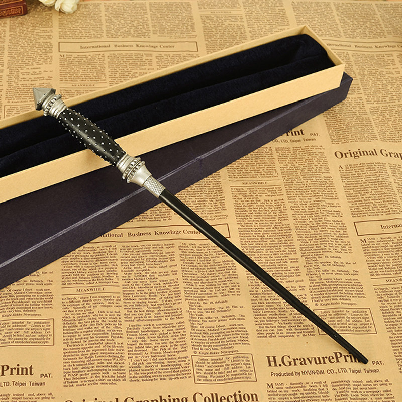 Narcissa Malfoy's wand, Narcissa's magic staff, official cane...
