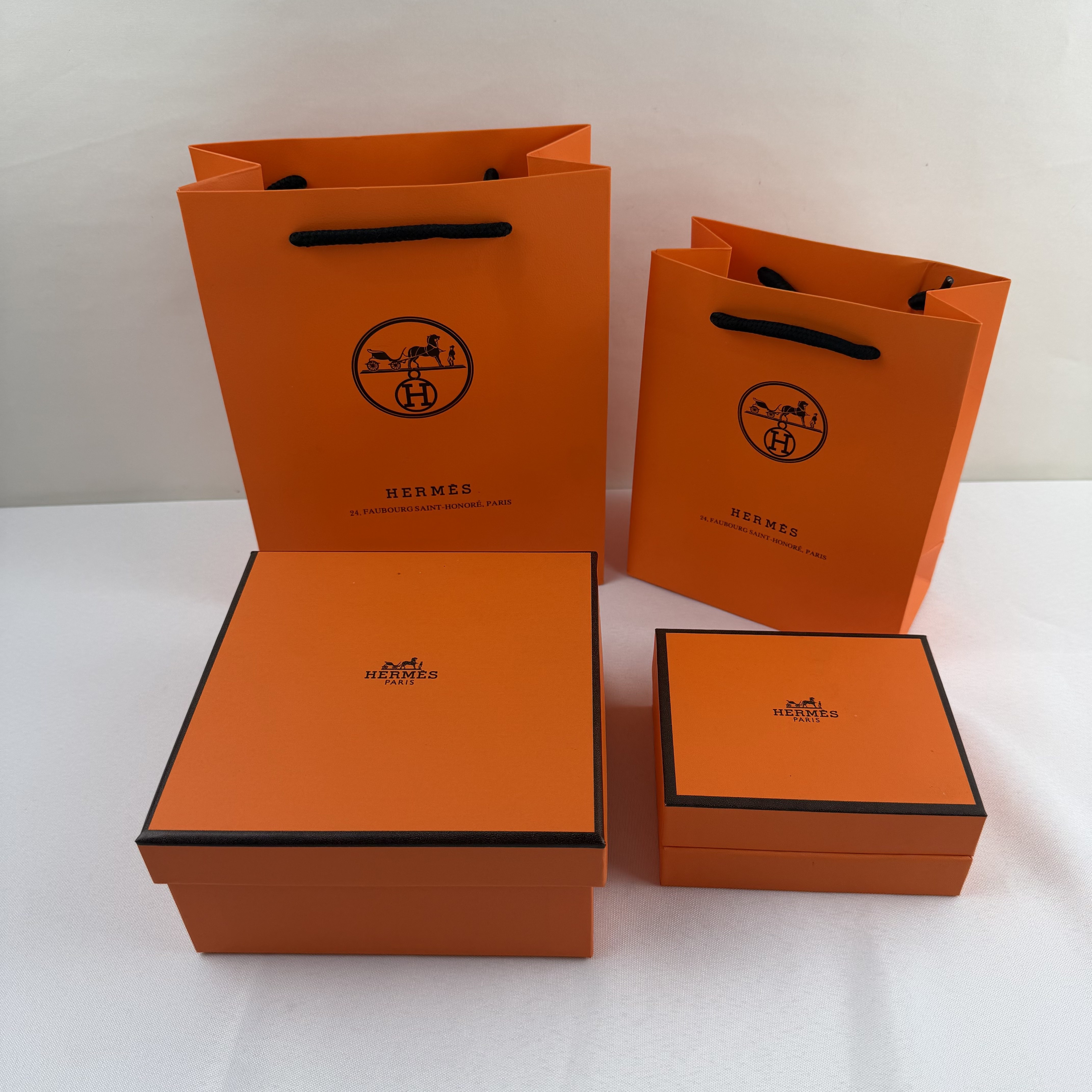 Услуга по изготовлению на заказ подарочной коробки Hermes orange carton packaging set tote bag