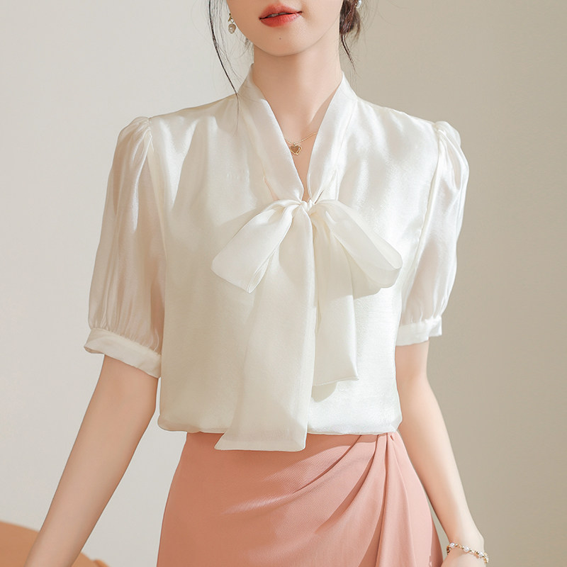La Chapelle Pink Short-Sleeve Shirt with Bow and Ribbon, Women's Summer 2026 New Style, Professional Commuter Style Top