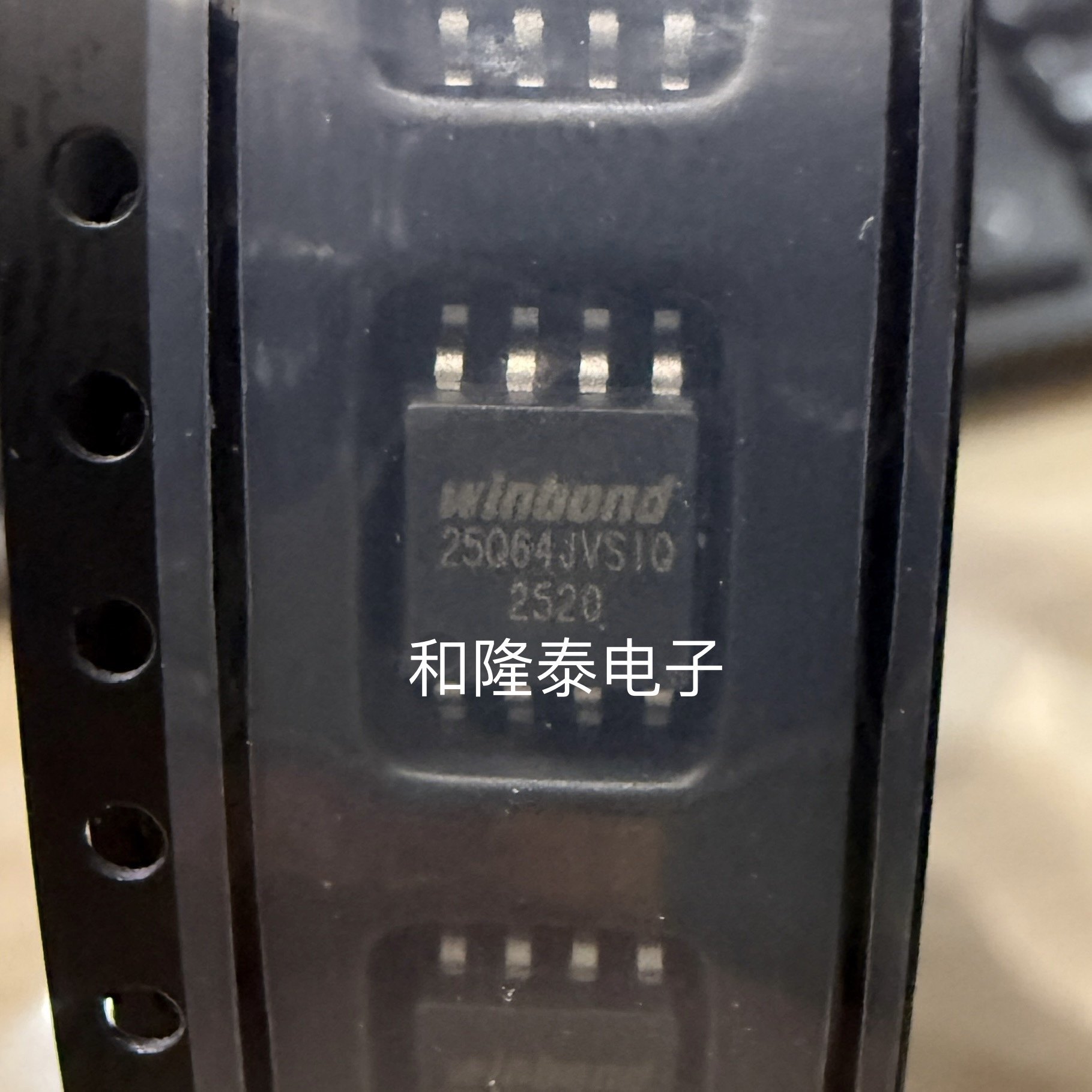 Совершенно новый оригинальный чип IC памяти W25Q16JVSSIQ W25Q32 W25Q64 W25Q128