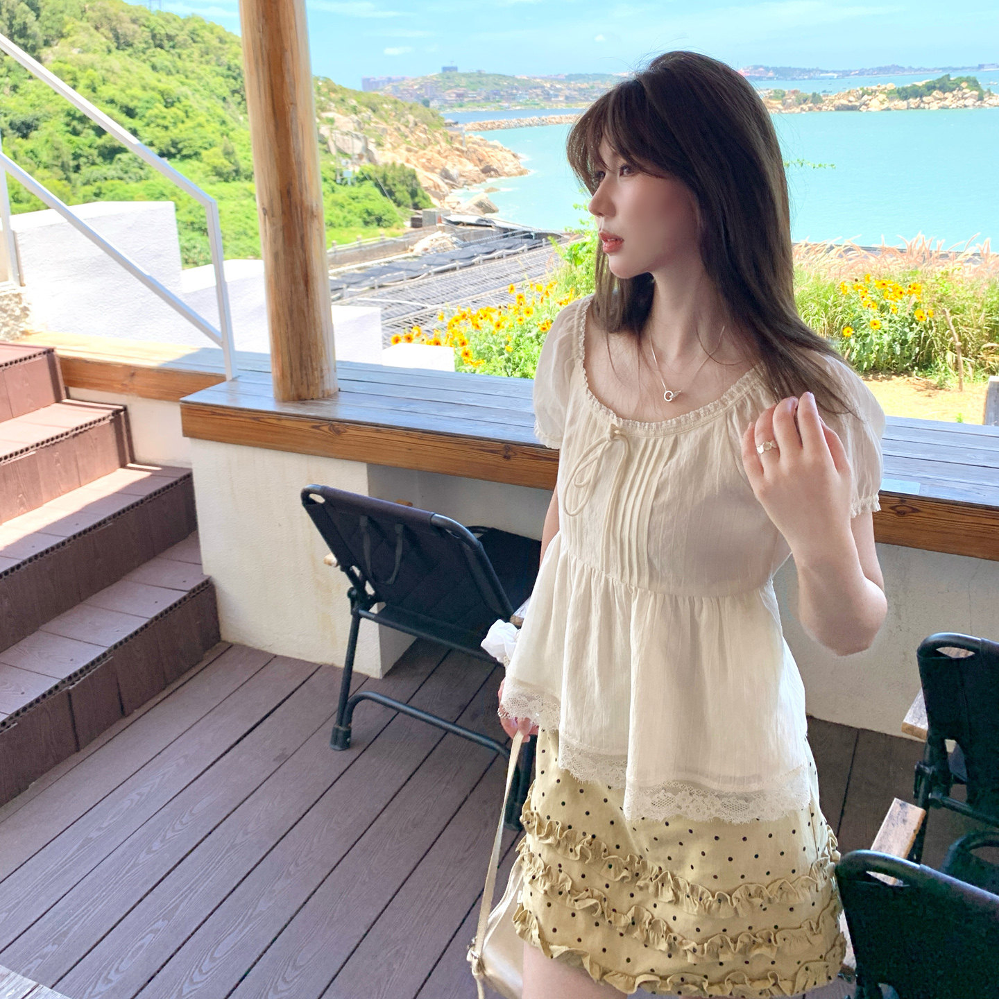 Berry, a custom-made Lyocell lace-trimmed blouse with a soft round neck and puff sleeves, is a perfect match for your happiness.
