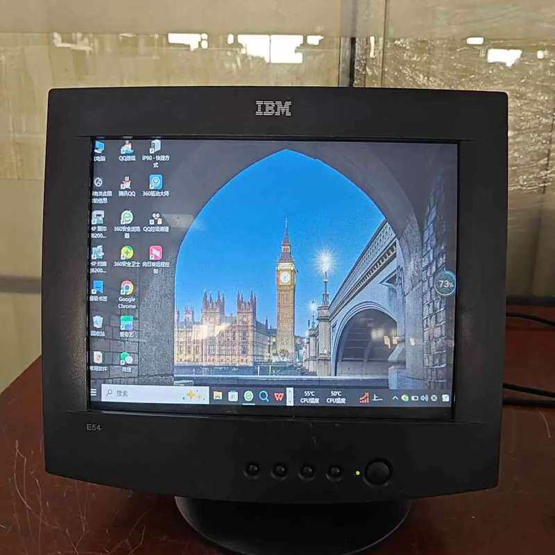 Новый 15-дюймовый ЭЛТ-монитор E54