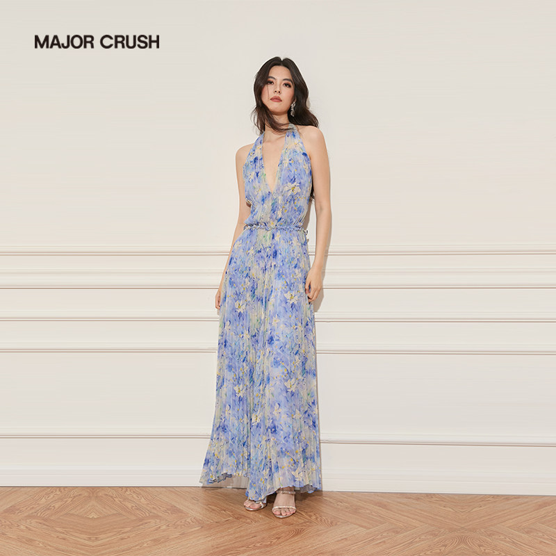 MAJOR CRUSH 2025 Французское романтическое голубое платье с цветочным рисунком и аквамариновым сердцем элегантный темперамент 6180