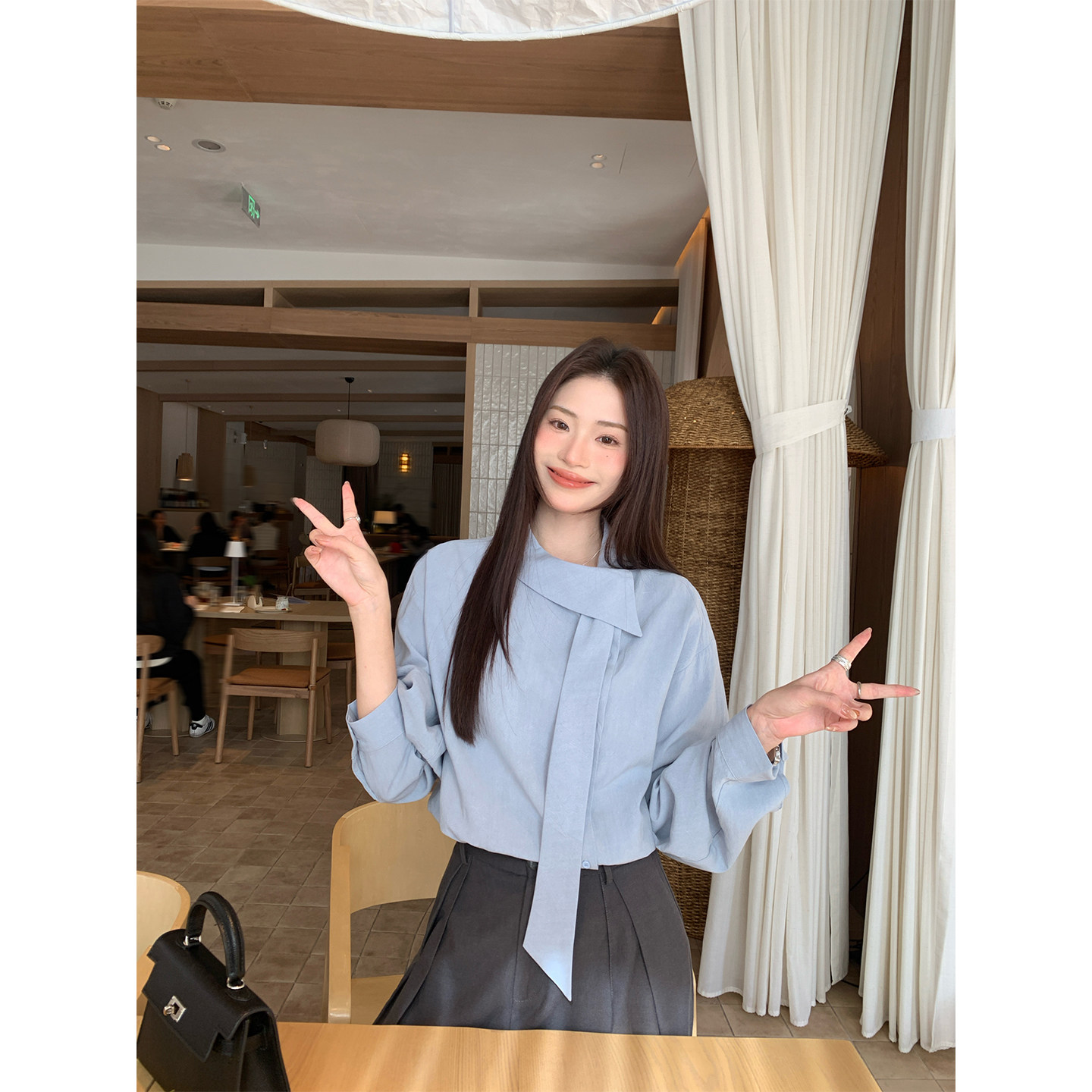 WENRAN Lyocell Fiber Commuter Casual Blue Shirt with Flowy Collar for Women, Spring and Autumn, Niche Design