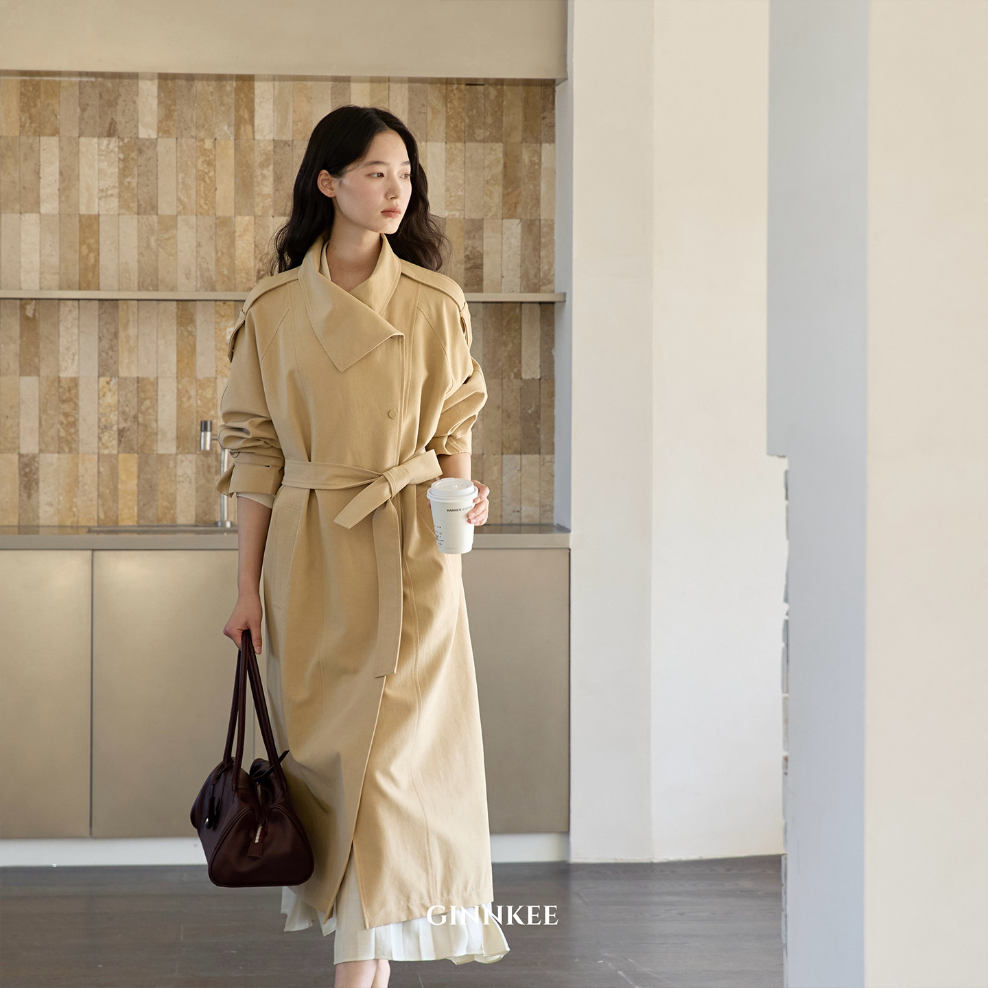 GINNKEE commuter design sense ветровка с лацканами цвета хаки, женская куртка, новинка осени 2026, длинное пальто