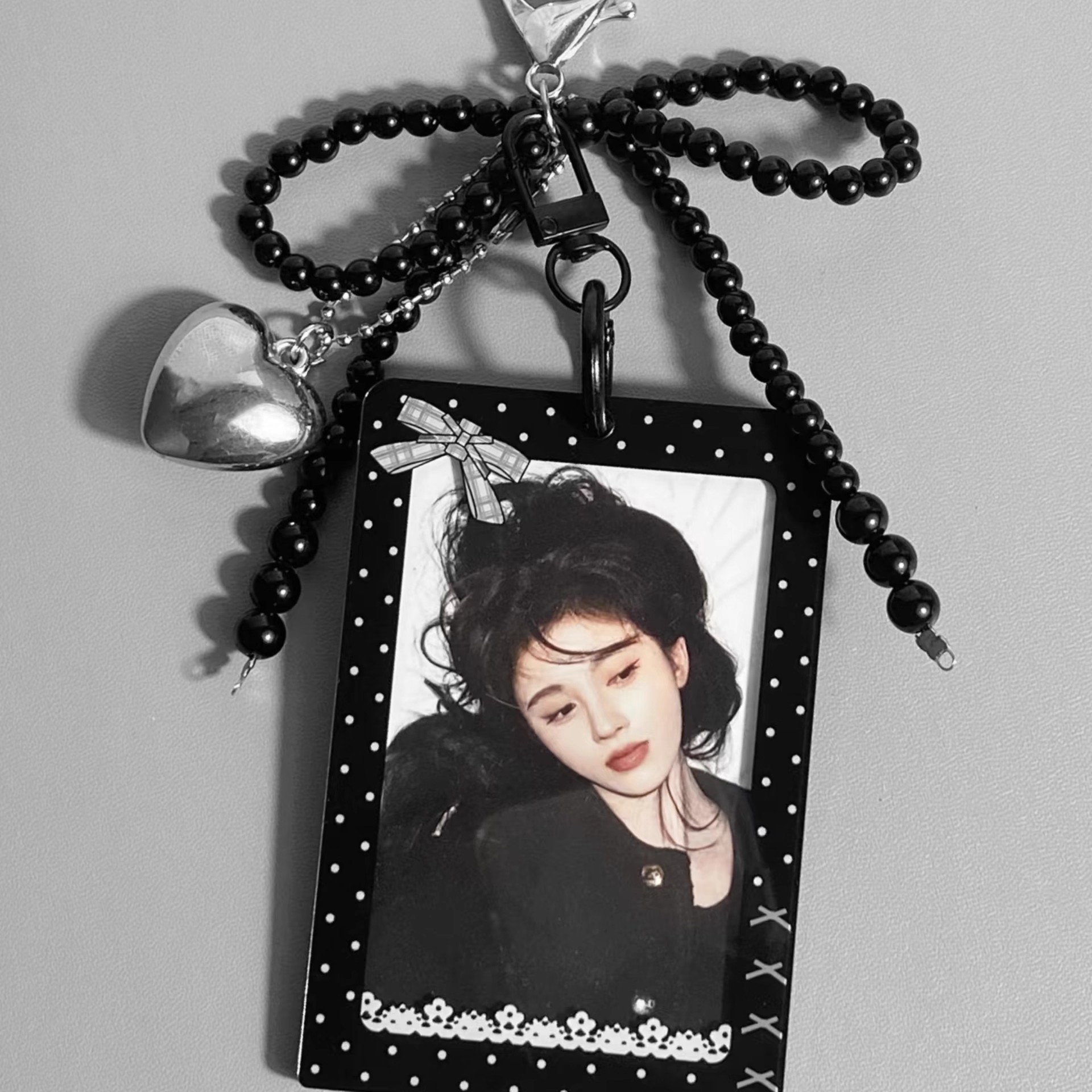 polka dot bow acrylic card holder, non-attribute, suitable for storing and displaying photocards, student bag charm.