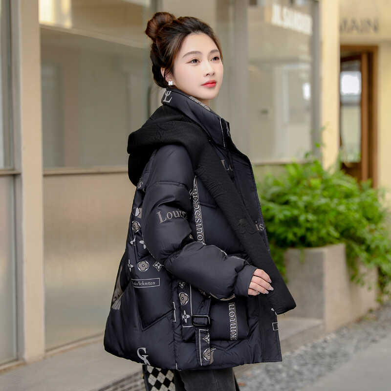 Межсезонная новая утолщенная свободная пуховая стеганая куртка, женская короткая маленькая стеганая куртка с капюшоном, корейская версия теплой стеганой куртки-пуховика