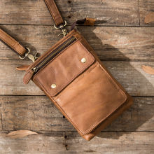 Next, the new Japanese cowhide casual crossbody bag for men