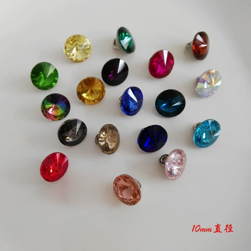 Одежда станет стеклянная рубашка с бриллиантами