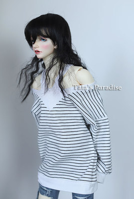 taobao agent 4分3分大叔BJD.DD娃衣日常挂脖露肩T宽松外套一字肩条纹卫衣 白B