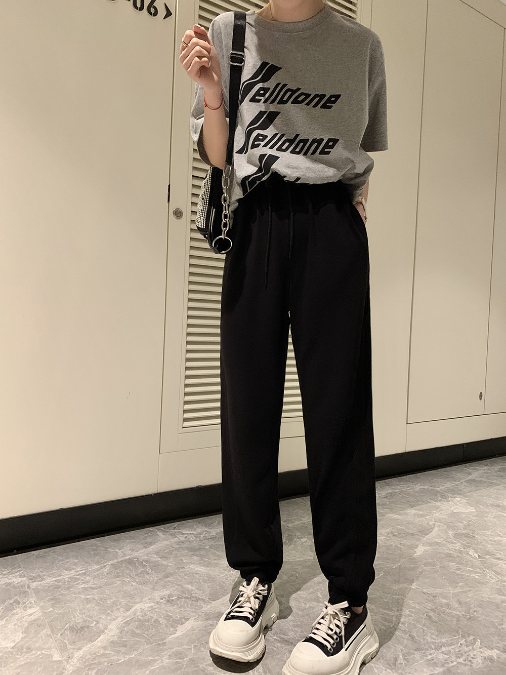 Little Le CLCHIN (Oxygen God Pants) extremely soft and comfortable Q-bullet air layer drooping through the fashion sense