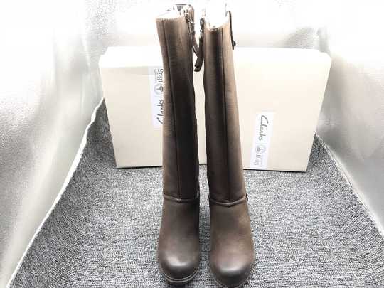 clarks merrigan akita