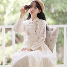 Modified cheongsam dress woman Spring and autumn 2024 new long-sleeved long embroidered style French dress