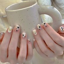 Handmade Phototherapy Wearing Nail Beauty 2024 New Internet Red Nail Advanced and Cute Student Short Style Whitening Spring and Summer