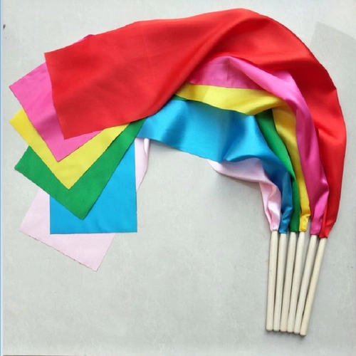 Семь -дюймовый магазин более 20 цветных танцевальных лент, деревянный стержень красный шелк, красный шелк, красный шелк, детская шелковая лента, детский сад танцевальный реквизит, шелковая палка Янге