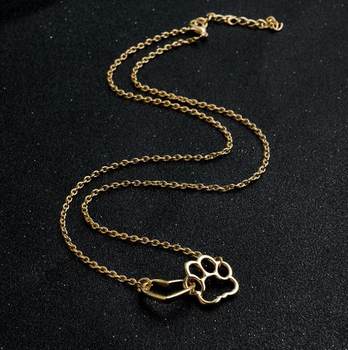 New dog claw footprints peach heart necklace ins female hollow love-shaped clavicle chain Europe and the United States popular manufacturers now Wholesale