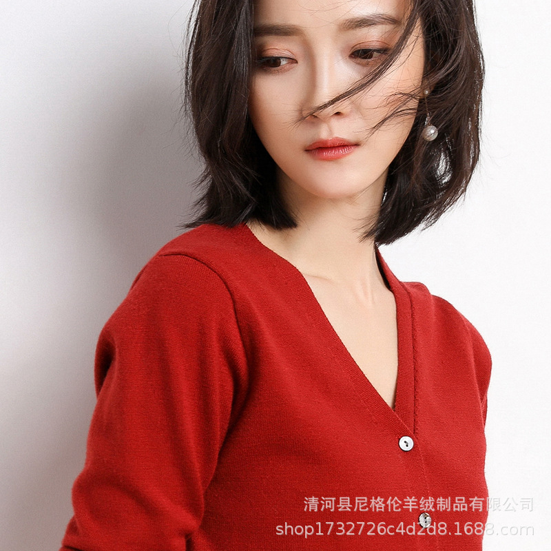 2025春秋季新款女装韩版上衣女式纯色时尚v领高端针织衫开衫短款