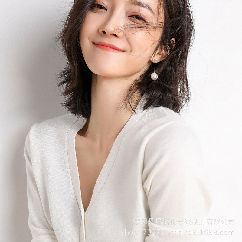 2025春秋季新款女装韩版上衣女式纯色时尚v领高端针织衫开衫短款