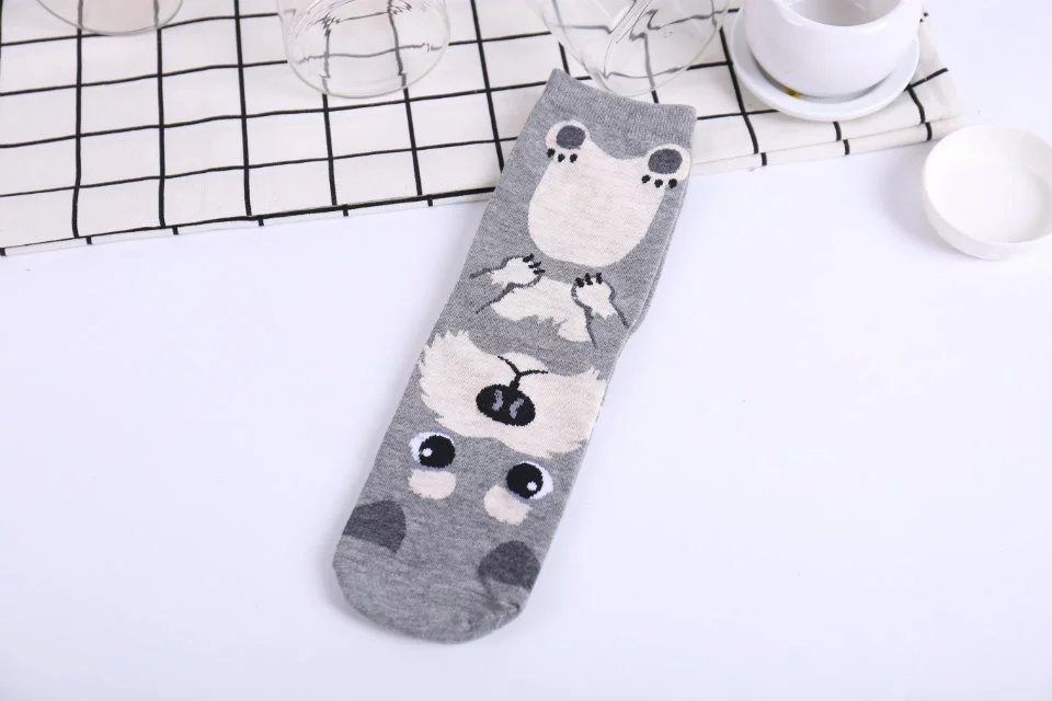 春秋新款卡通直板狗中筒袜棉质袜子女 诸暨厂家批发