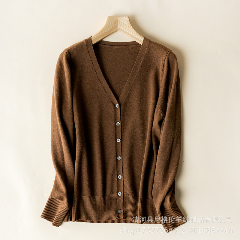 2025春秋季新款女装韩版上衣女式纯色时尚v领高端针织衫开衫短款