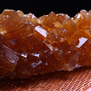 Factory Direct Sales of Yunnan Yellow Rock Sugar, Multi-Crystal, Small, Medium, and Large Blocks of Old Rock Sugar, Large Quantity, Excellent Price, Supports Wholesale and Specialty Product Delivery