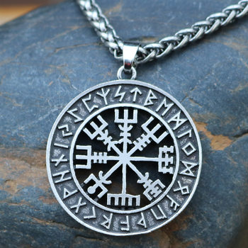 Cross-border Explosions Viking Compass Odin Logo Necklace Nordic Luna Metal Pendant European and American Jewelry
