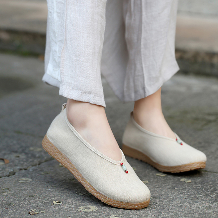 Spring and Autum New Retro-Style Han Dynasty with Flats Tea Clothes, Ethnic Style Old Beijing Cloth Shoes, One-Leg Shoes