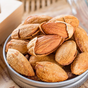 Youbaihui Thin Shell Almonds Hand-peeled Almond Badam American Almond Nuts Bulk Whole Box Bulk