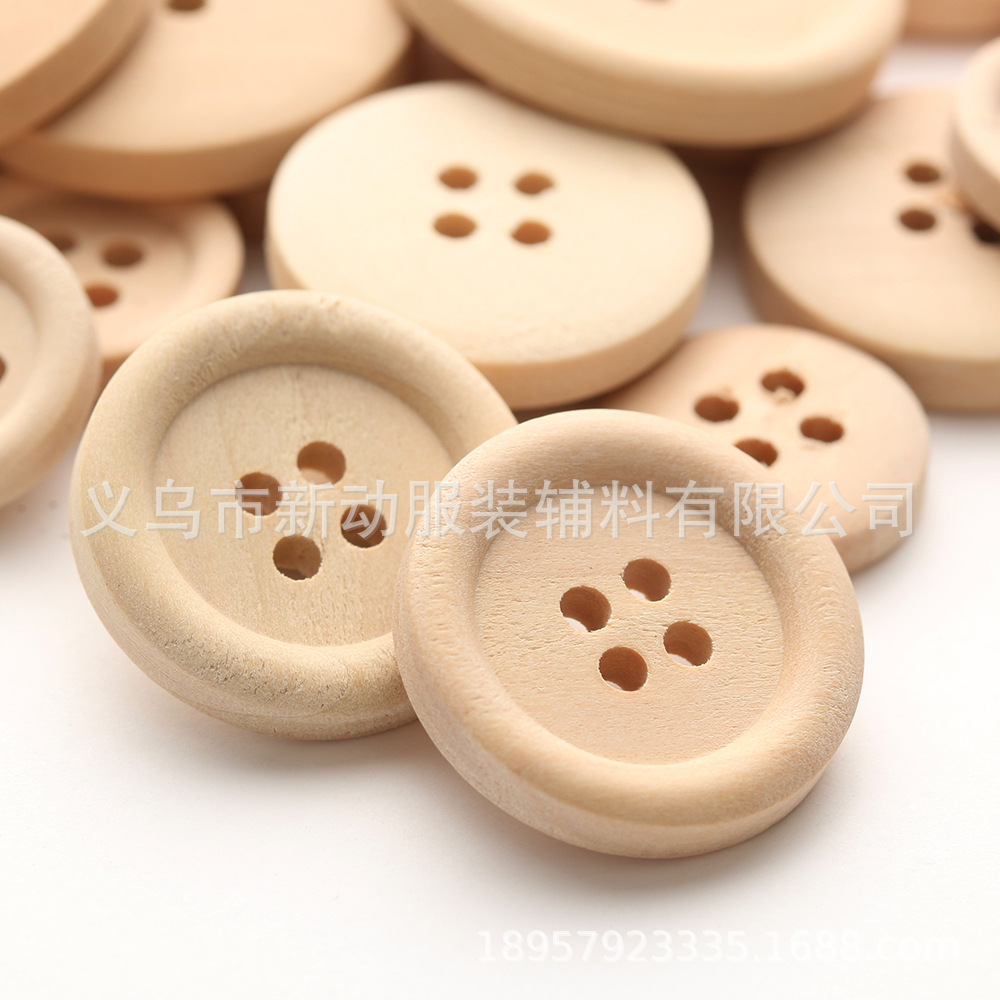 Factory direct natural wood color wooden buttons four eyes thin edge round wooden buttons DIY hand sewing accessories wholesale