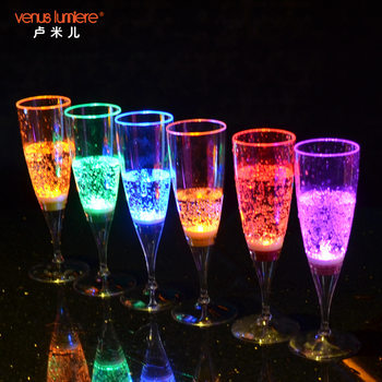 Water Pouring Automatically Lights up Led Champagne Glass Bar Ktv New Year Christmas Wedding Birthday Party Creative Wine Glass