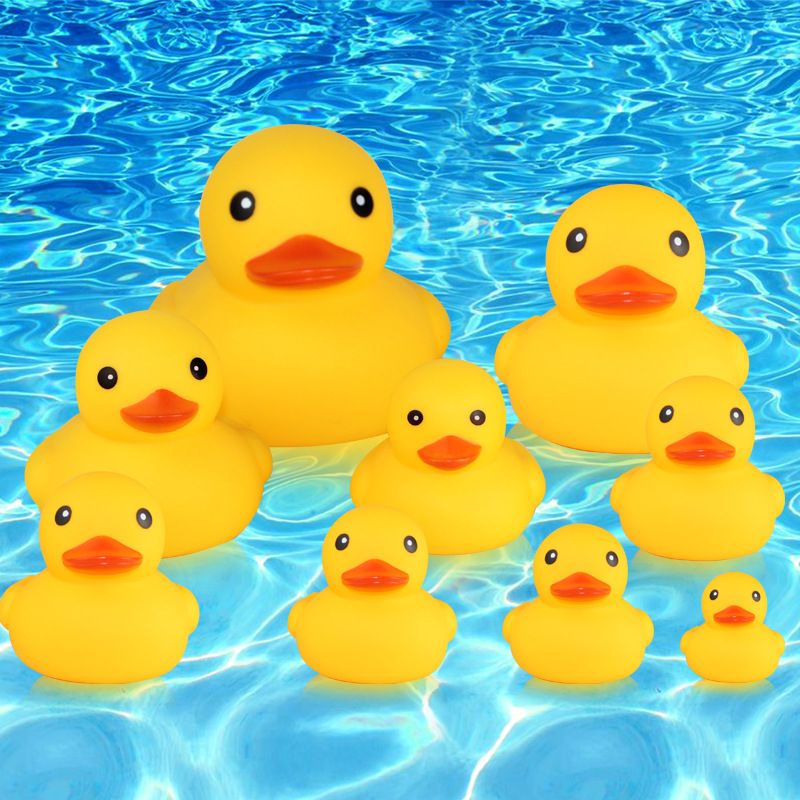 Jixin little yellow duck toy children play in the water and...