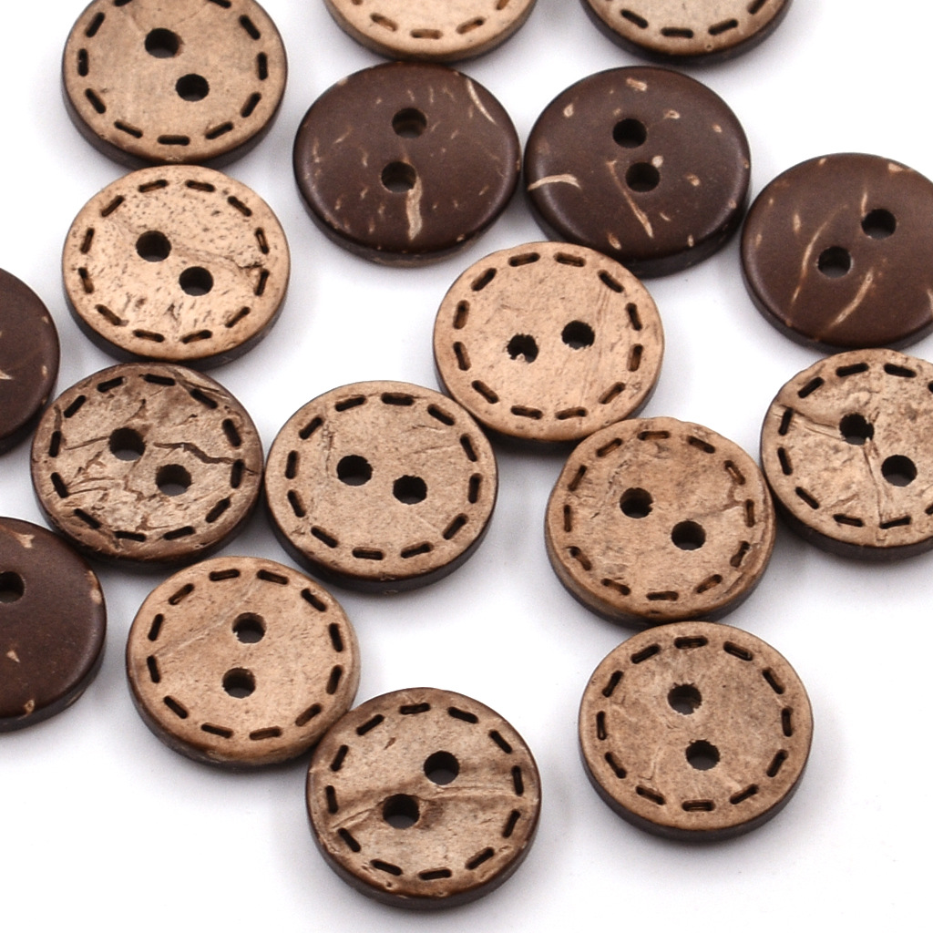 Factory direct supply spot coconut buckle natural coconut shell buckle two eyes dotted button shirt round coconut shell button