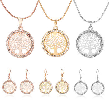 Europe and the United States hot-selling life tree pendant necklace Europe and the United States jewelry fashion personality hollow peace tree necklace wholesale