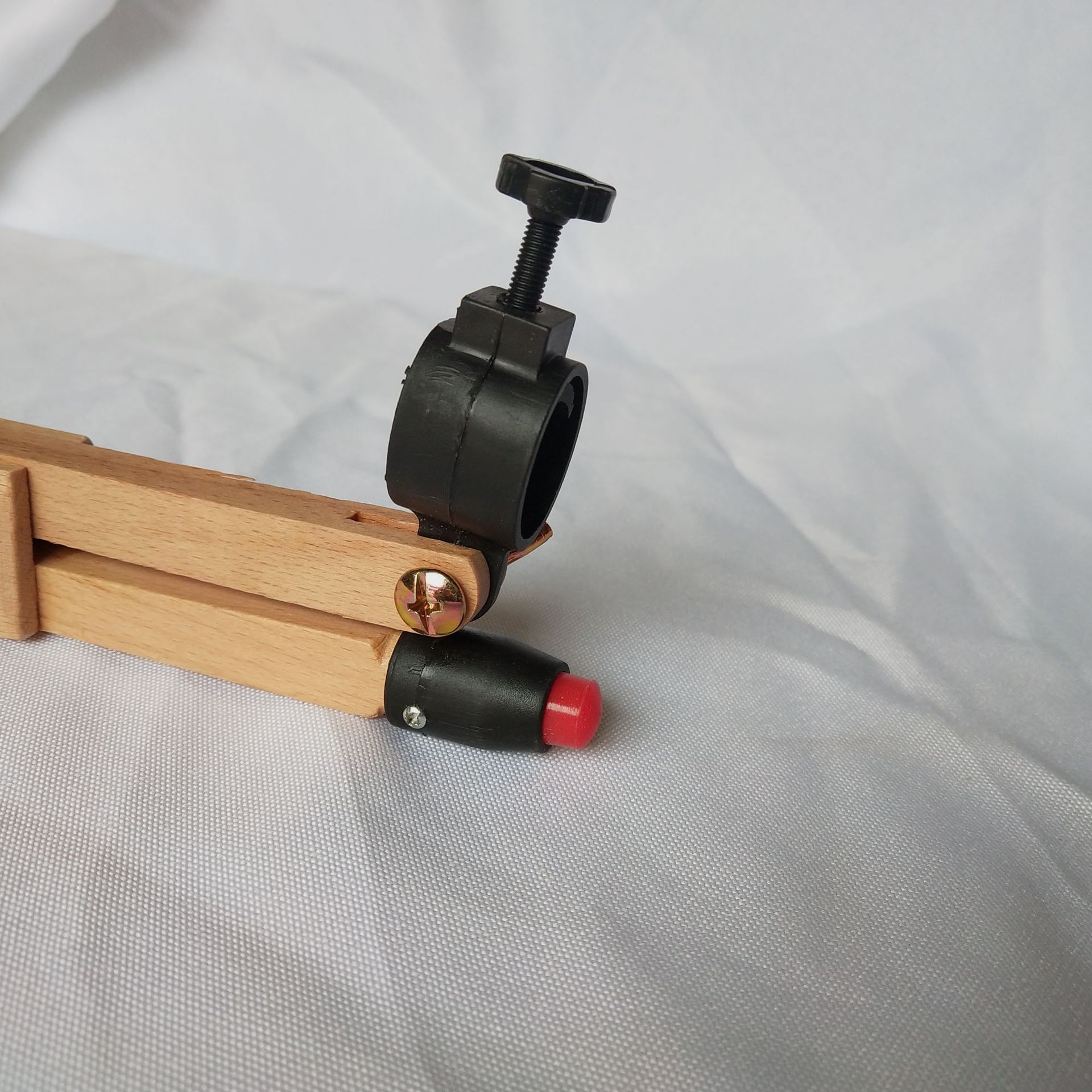 Beech compasses teacher demonstration drawing drawing instrument drawing circle tool sucker rubber head teaching drawing solid wood compasses