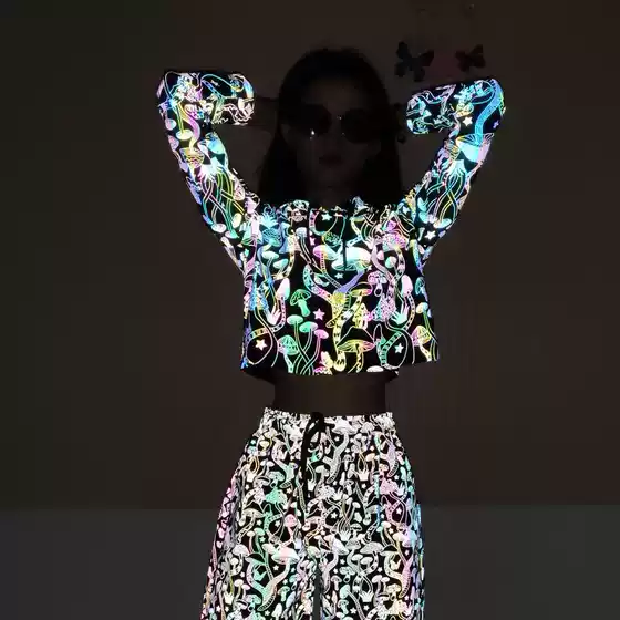 Cross-Border Amazon New Cartoon Mushroom Colorful Reflective Women's Sweatshirt European and American Sexy Navel-Baring Hooded Jacket for Women