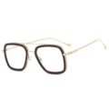 Tea gold frame flat light
