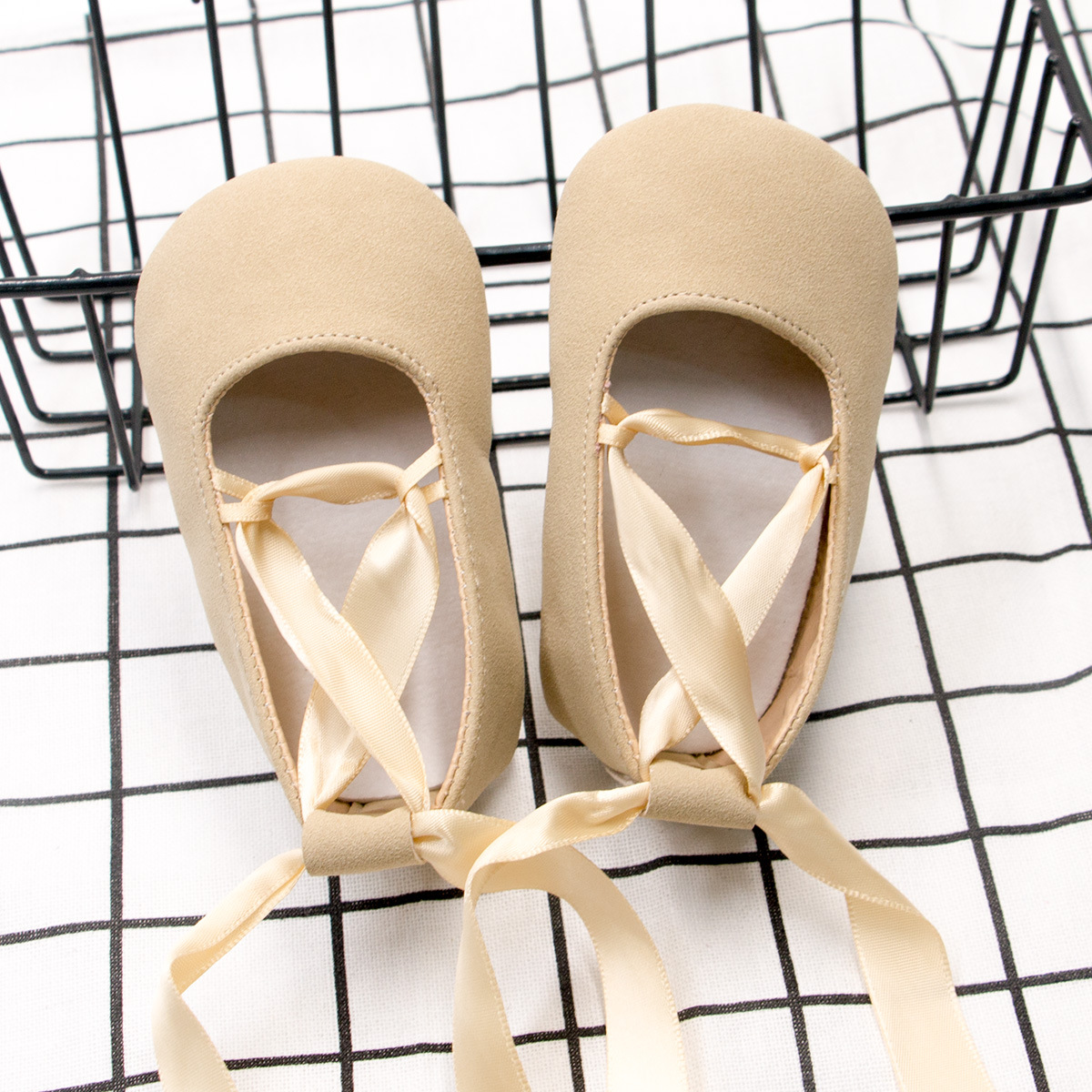 Ribbon Dance Shoes for Girls, Princess Shoes, Baby Toddler Shoes, Infant Shoes with Soft Soles for Ages 0-1-2, Non-Slip Soft Soles