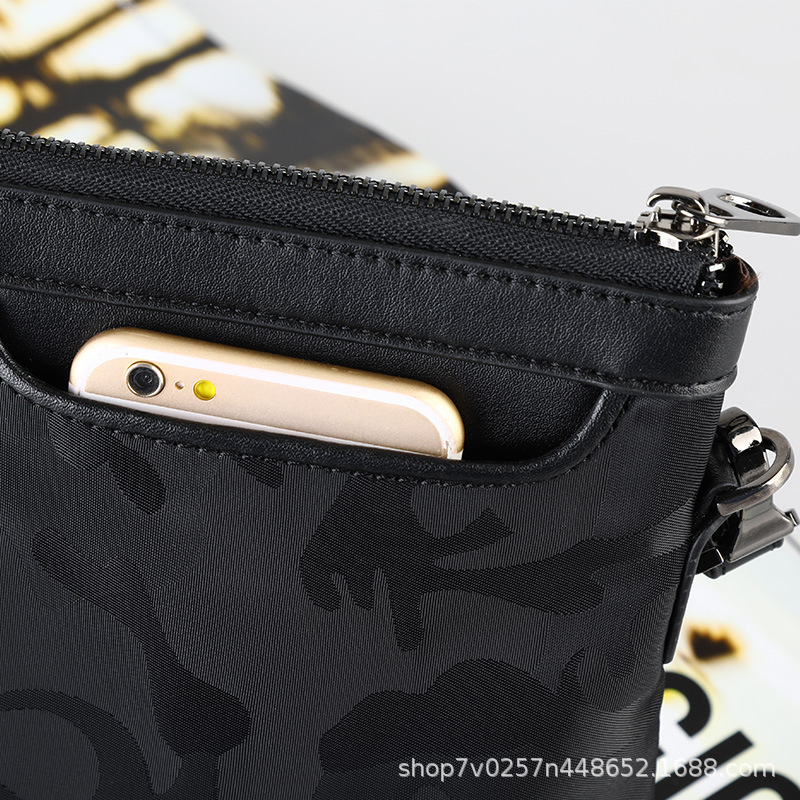 Factory direct supply cross-border men's handbag men's bag zipper wallet envelope Oxford cloth leisure wrist bag one generation