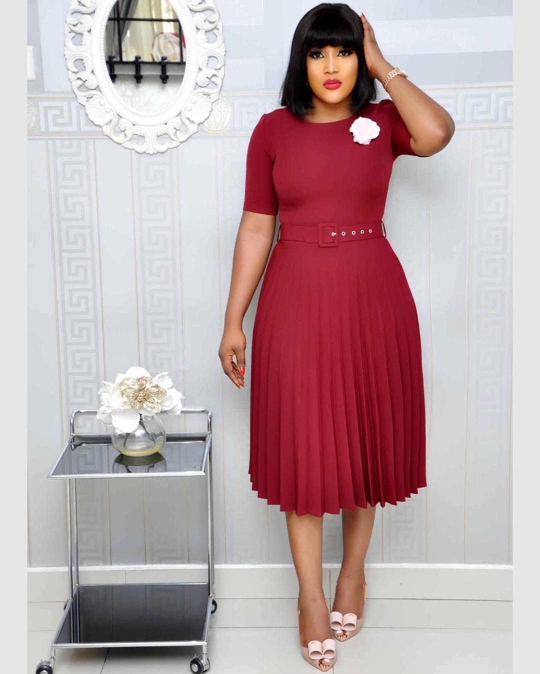 Plus Size Womens Summer Dress Belted Pleated Round Neck Mid Length Casual or Formal Occasions Wholesale Available