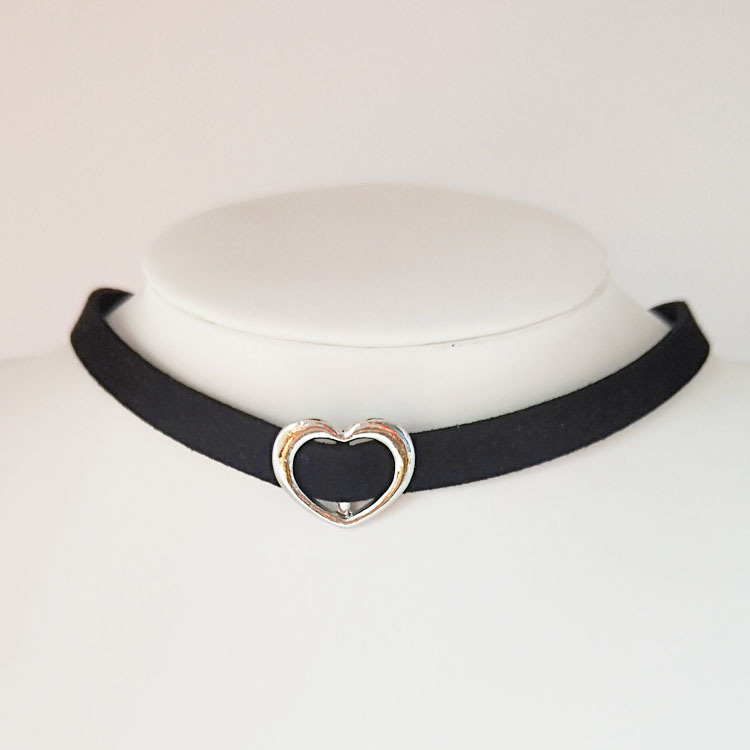 New Foreign Trade Jewelry Retro Velvet Belt Love Shape Neck Chain Harajuku Accessories Collar Women's Short Necklace chocker