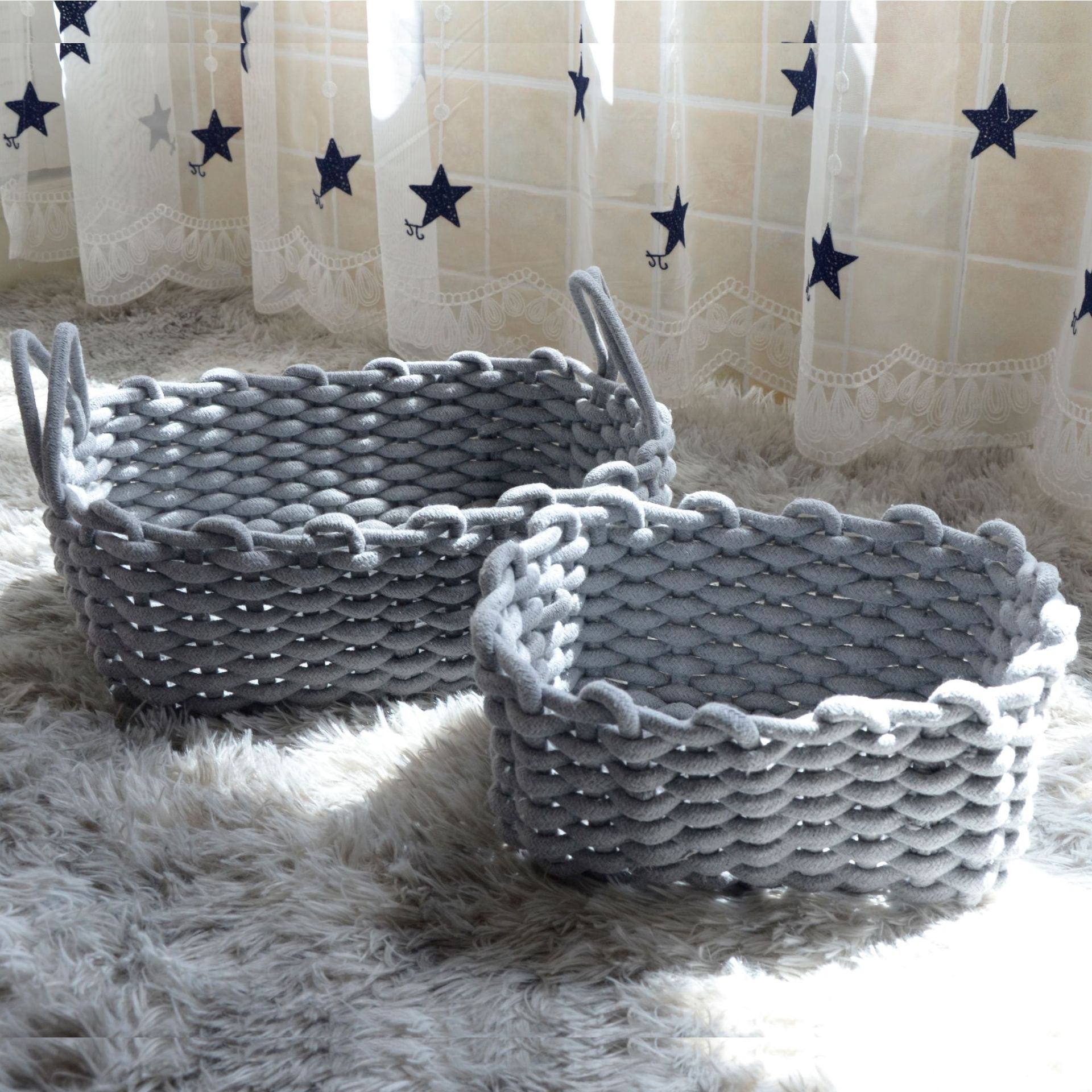 Storage Basket Nordic Ins Style Cotton Thread Hand-Woven Desktop Storage Basket for Miscellaneous Items and Snacks Storage Basket